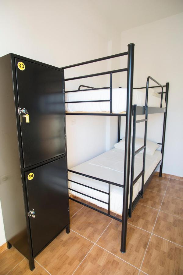 Wallaby Hostel Саранда Экстерьер фото