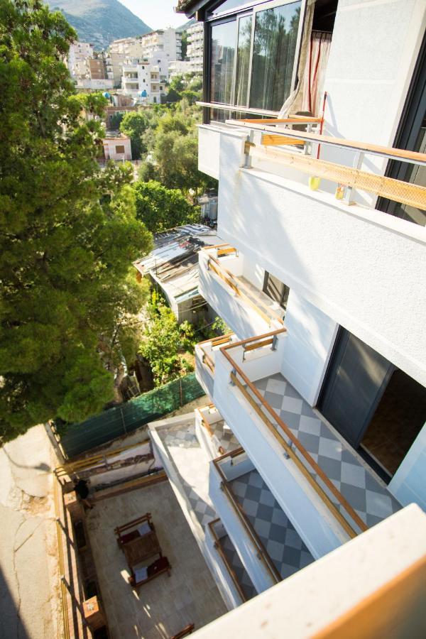 Wallaby Hostel Саранда Экстерьер фото